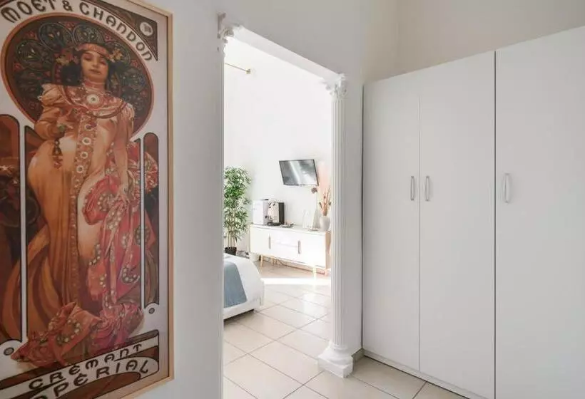 ペンション Naro Suites And Rooms