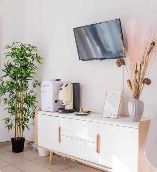 Пансион Naro Suites And Rooms