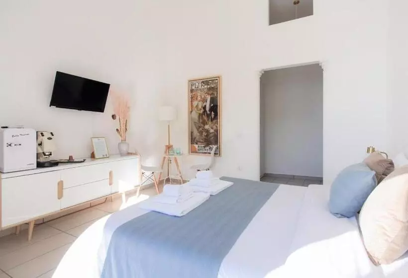 ペンション Naro Suites And Rooms