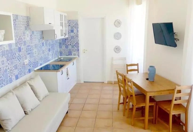 ペンション Naro Suites And Rooms