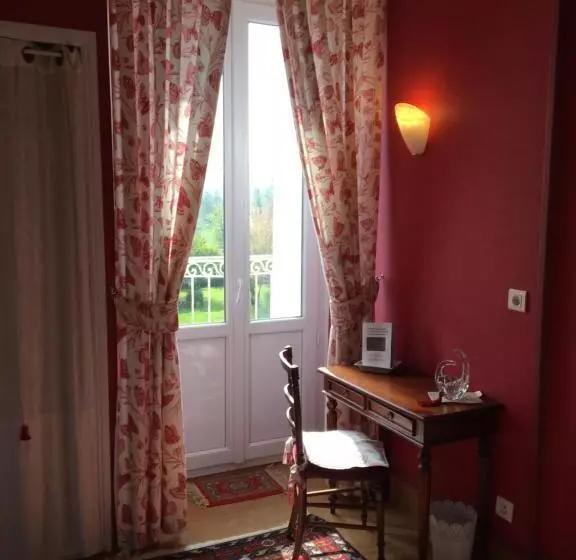 ベッドアンドブレックファースト Chambres D'hôtes & Gites La Chatellenie