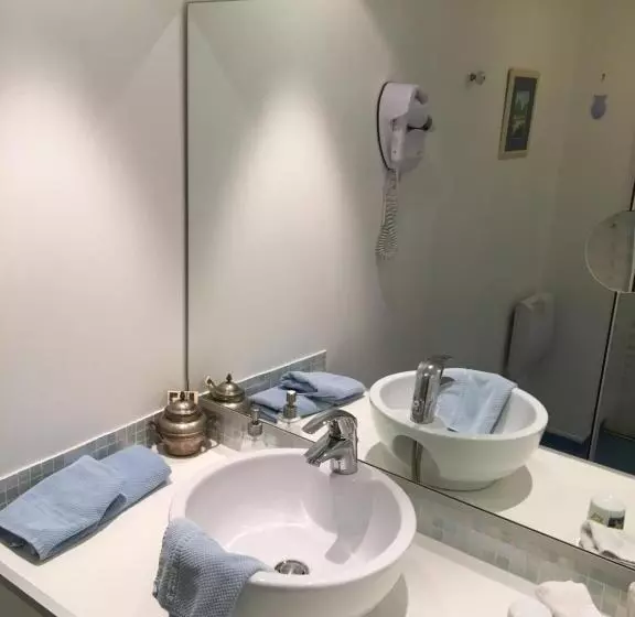 ベッドアンドブレックファースト Chambres D'hôtes & Gites La Chatellenie