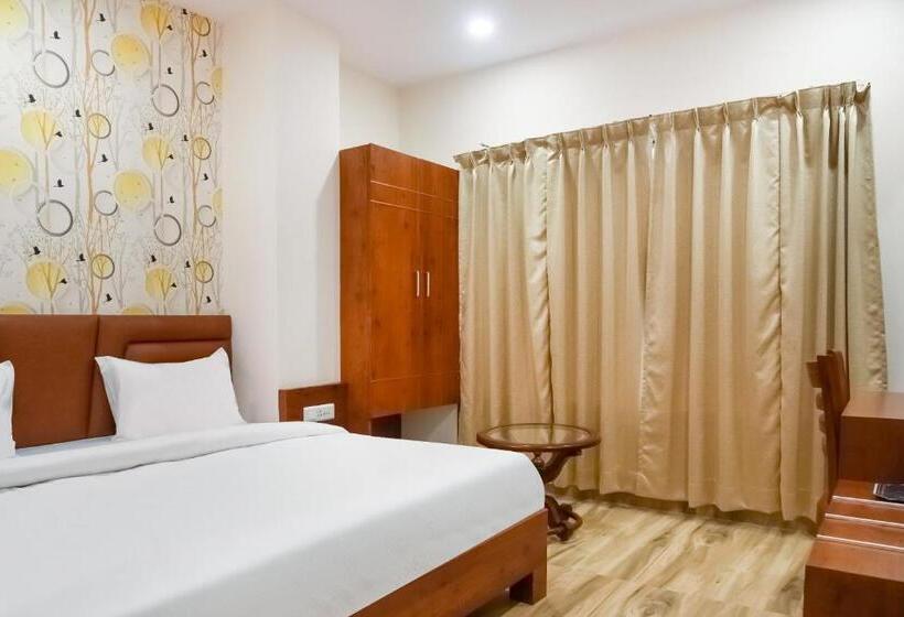 Collection O 78427 Hotel Raj Regent