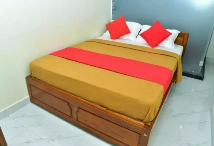 ホテル Niraj Residency