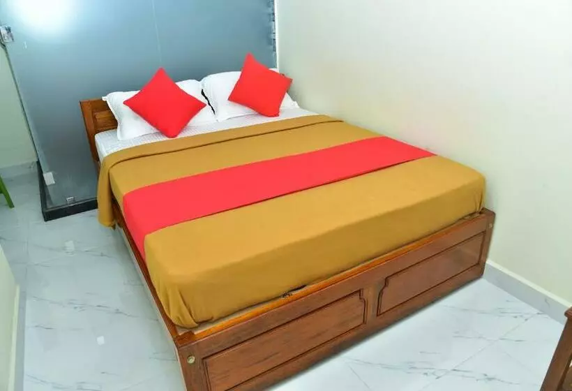 ホテル Niraj Residency