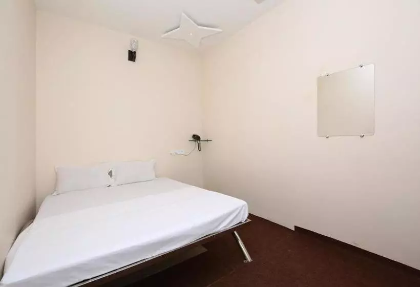 ホテル Spot On 40622 Shahi Guest House