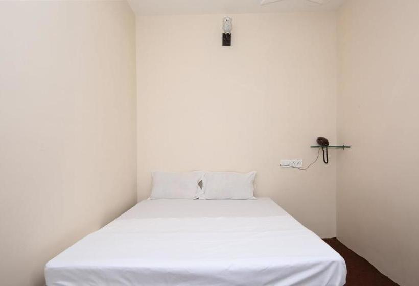 Hotelli Spot On 40622 Shahi Guest House