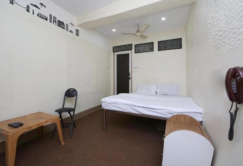 Hotelli Spot On 40622 Shahi Guest House