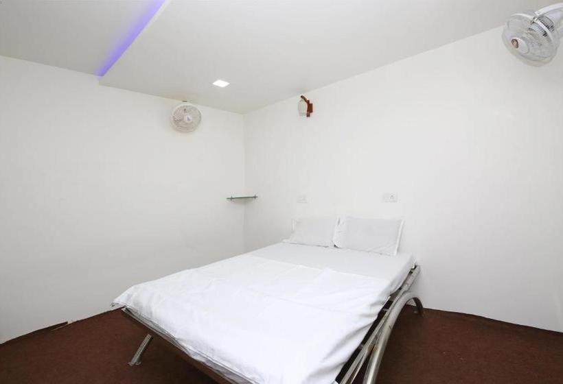 Hotelli Spot On 40622 Shahi Guest House