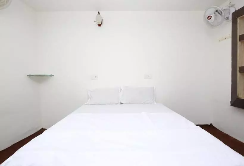 ホテル Spot On 40622 Shahi Guest House