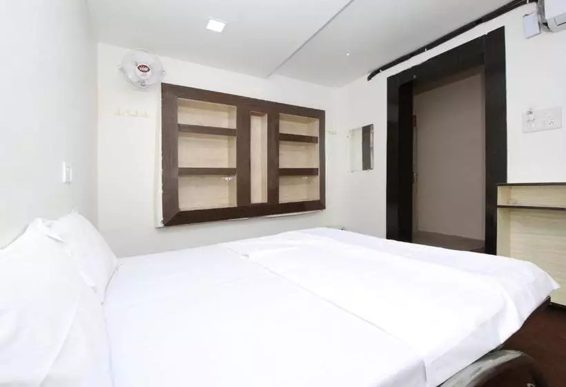 ホテル Spot On 40622 Shahi Guest House