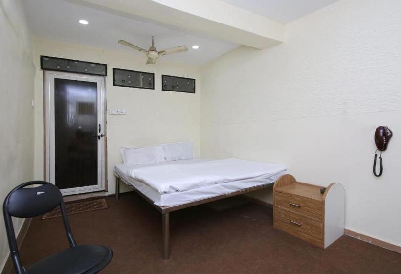 Hotelli Spot On 40622 Shahi Guest House
