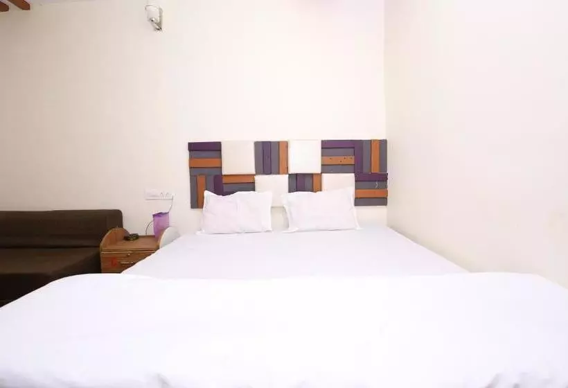 ホテル Spot On 40622 Shahi Guest House