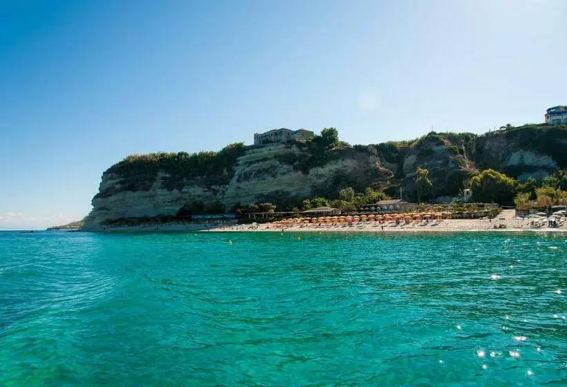 ホテル Stromboli Beach Tropea