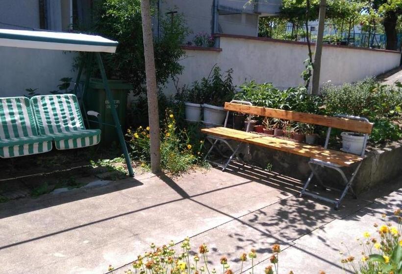 پانسیون песента на морето