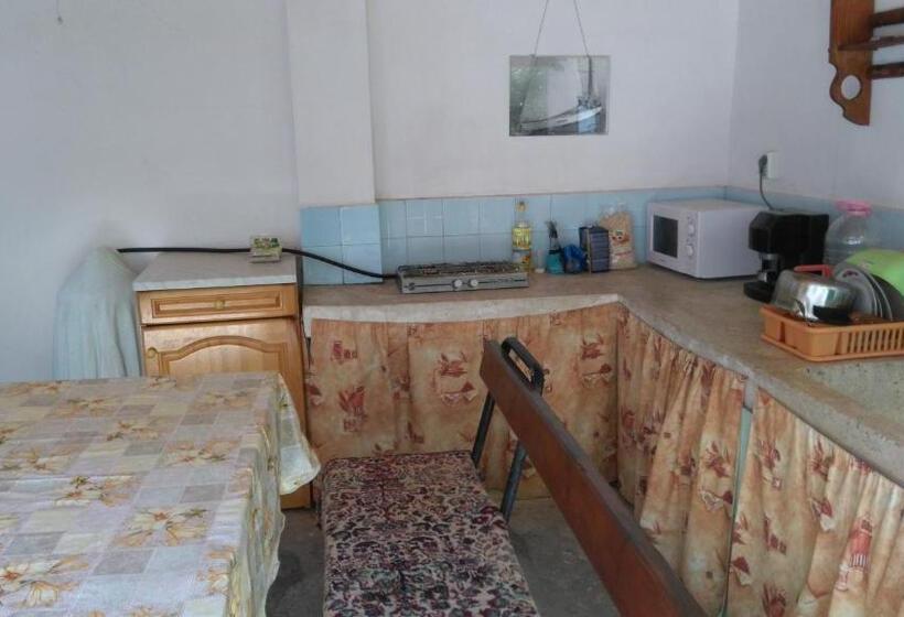 پانسیون песента на морето