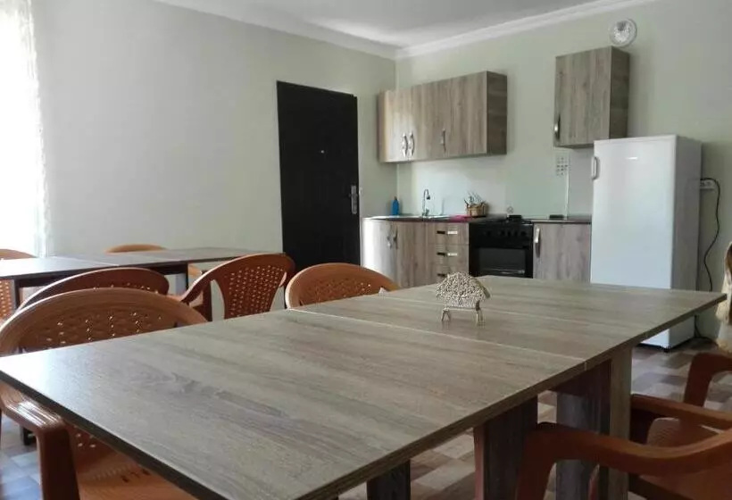 پانسیون Guest House Imeda