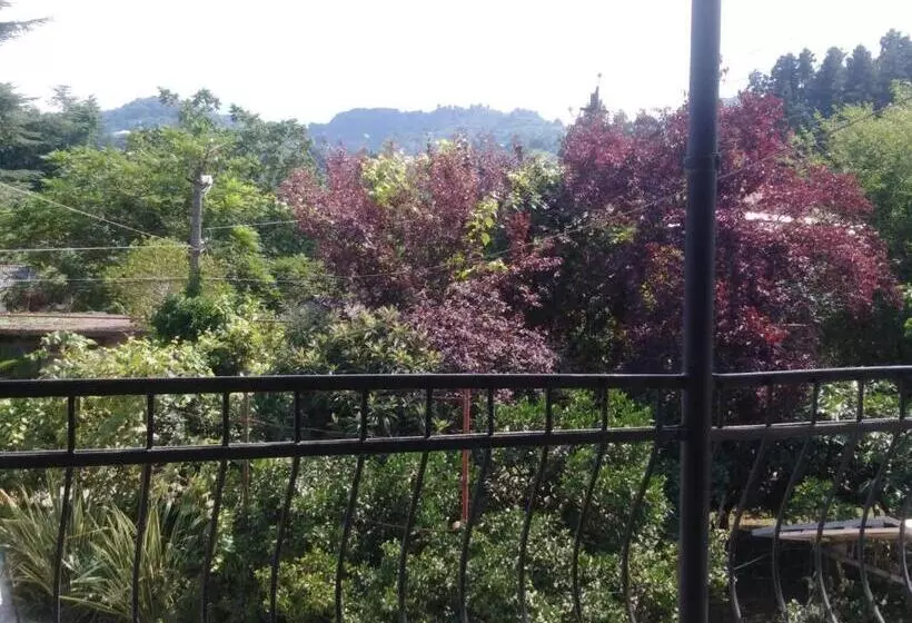 پانسیون Guest House Imeda