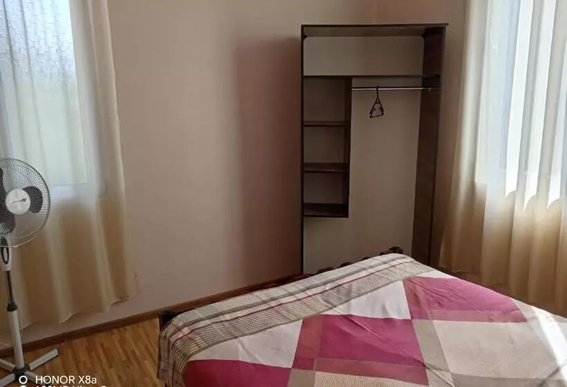پانسیون Guest House Imeda