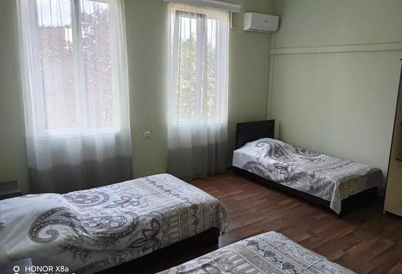 پانسیون Guest House Imeda