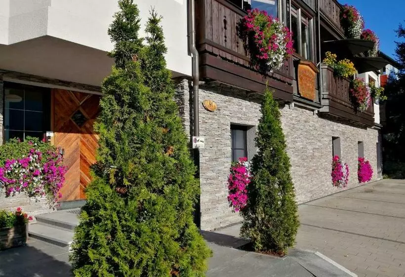 پانسیون Haus Ditzer   Villa Theresia