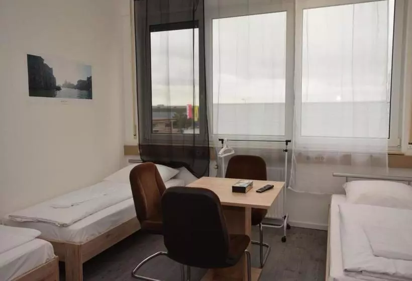 ペンション Monteurzimmer Messe Airport