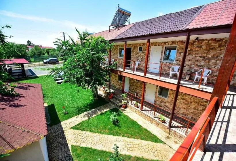 Pensió Vila Maya