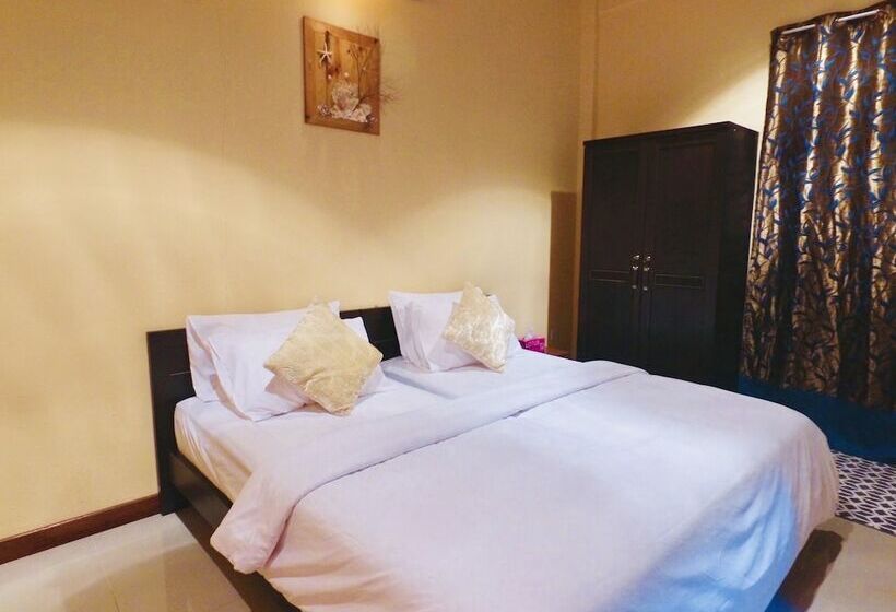 پانسیون Himeyn Beach Retreat