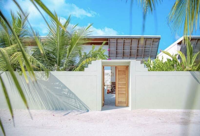 پانسیون Himeyn Beach Retreat