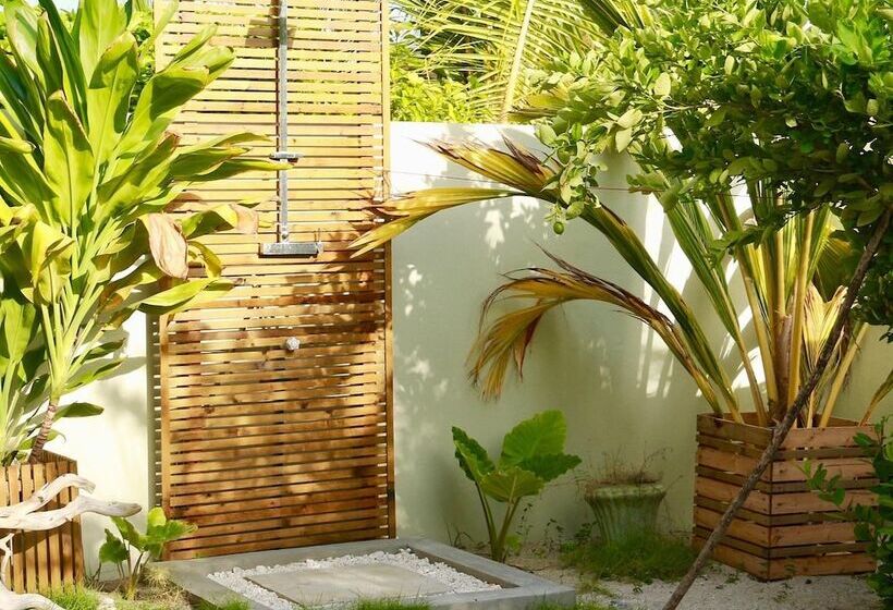 پانسیون Himeyn Beach Retreat