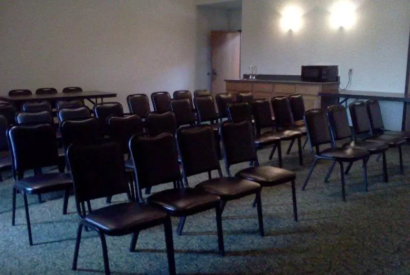 هتل Americinn By Wyndham Garden City