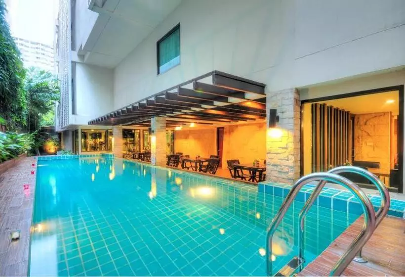 Aspen Suites Hotel Sukhumvit 2