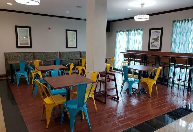 酒店 Best Western Plus Blue Angel Inn