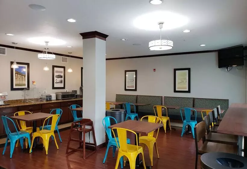 酒店 Best Western Plus Blue Angel Inn