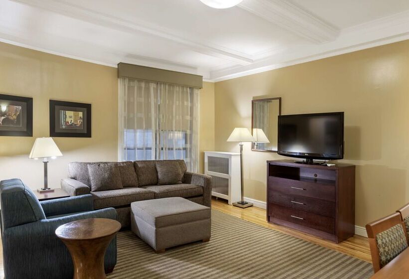 호텔 Best Western Plus Hospitality House Suites