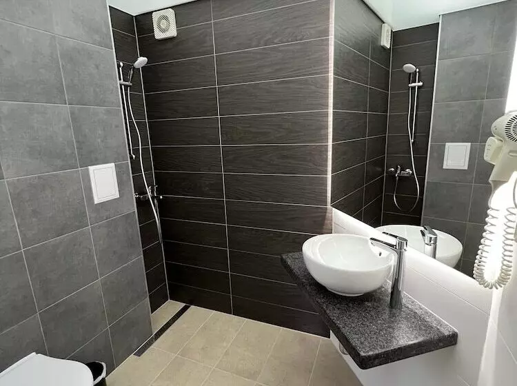 酒店 Bistra & Galina