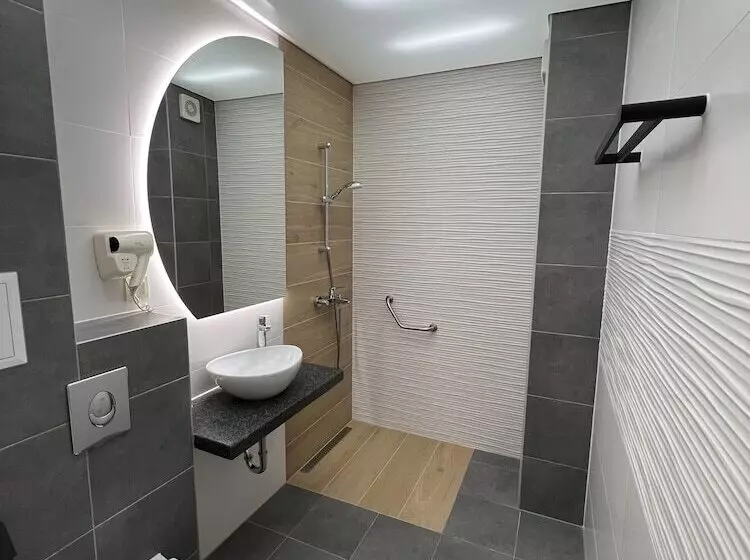 酒店 Bistra & Galina