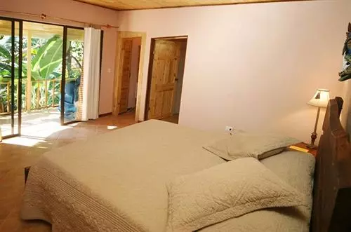 هتل California Manuel Antonio