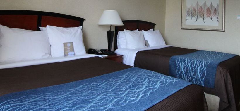 בית מלון כפרי Red Lion Inn and Suites Brooklyn