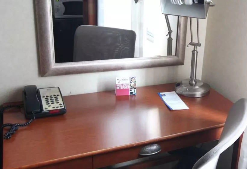 ホテル Red Lion Inn and Suites Brooklyn