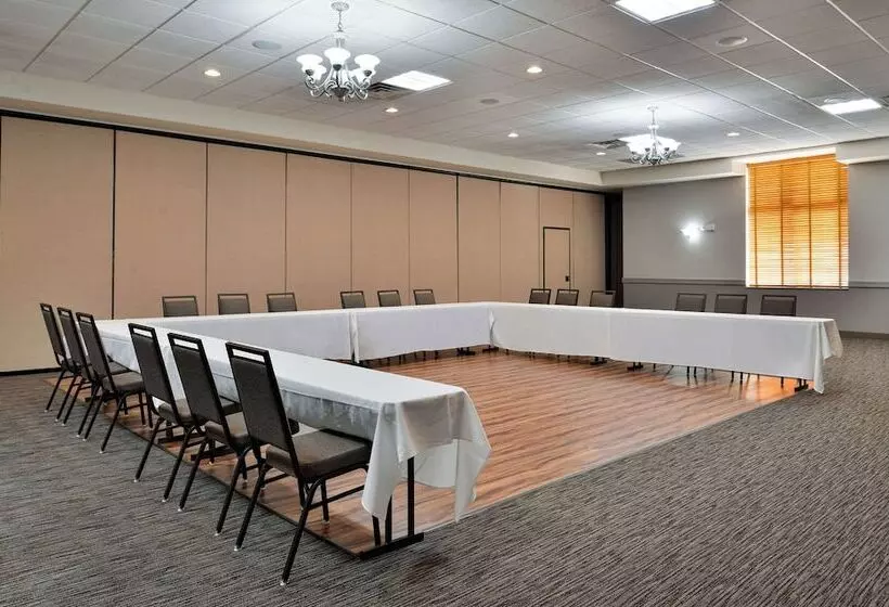 酒店 Comfort Inn & Suites Madison North