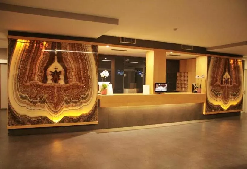 ホテル Delfina Palace