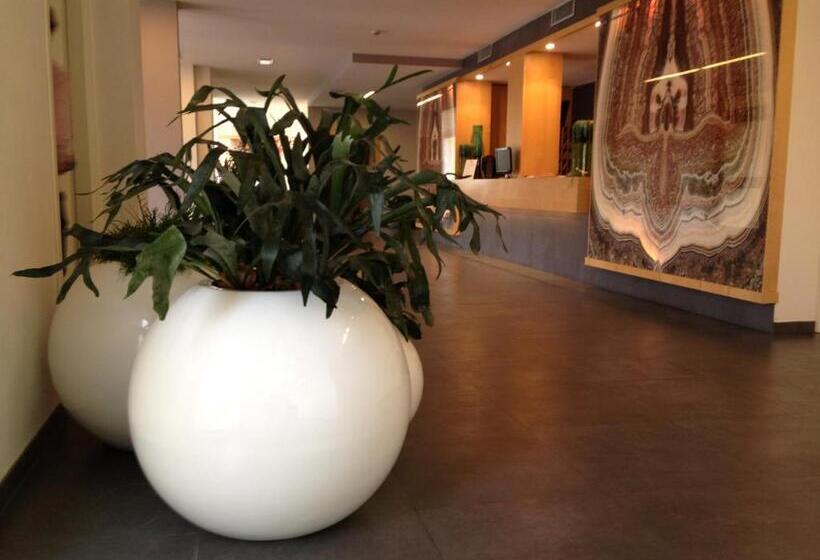 בית מלון כפרי Delfina Palace