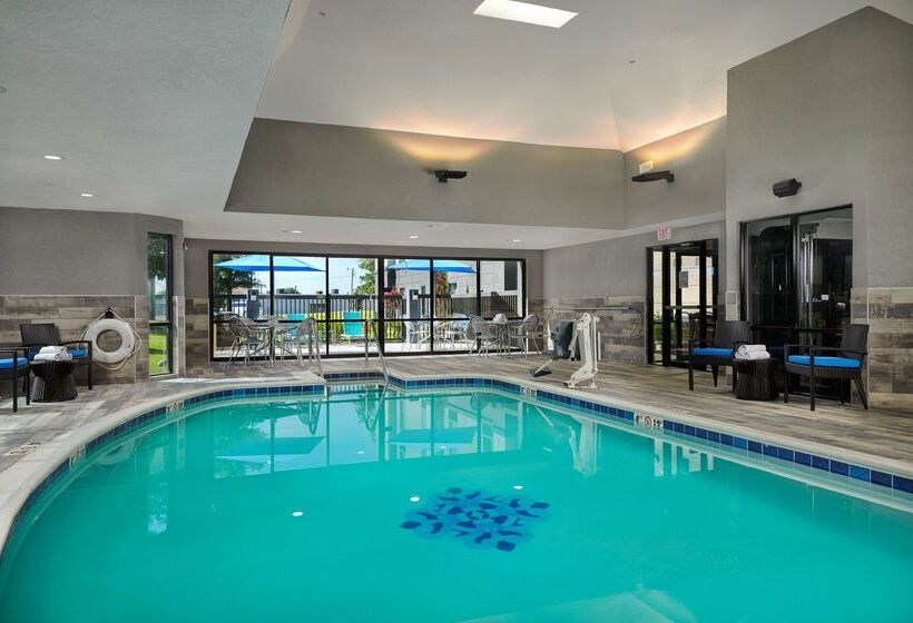 בית מלון כפרי Hampton Inn Bartlesville