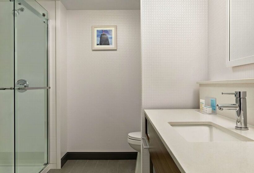 Отель Hampton Inn By Hilton London