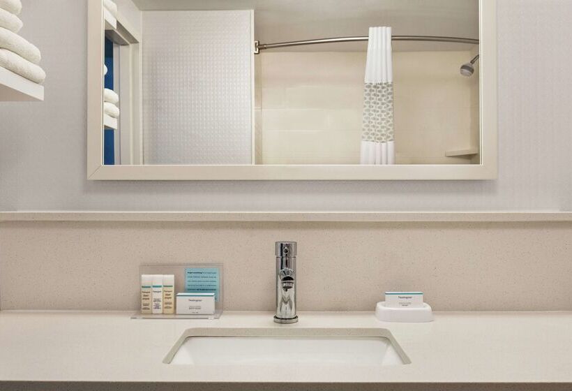 Отель Hampton Inn By Hilton London