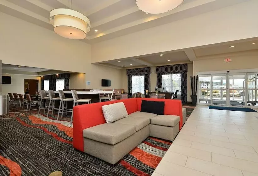 فندق Holiday Inn Express Boston Milford, An Ihg