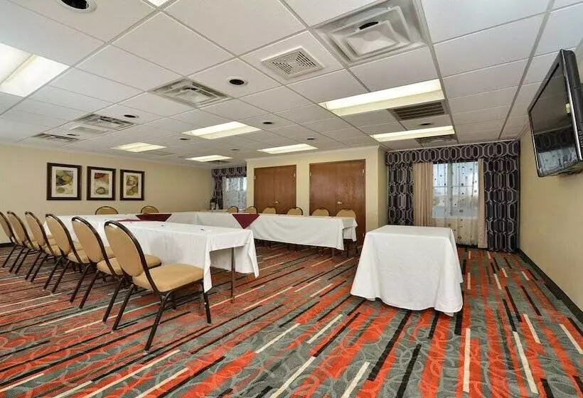 فندق Holiday Inn Express Boston Milford, An Ihg