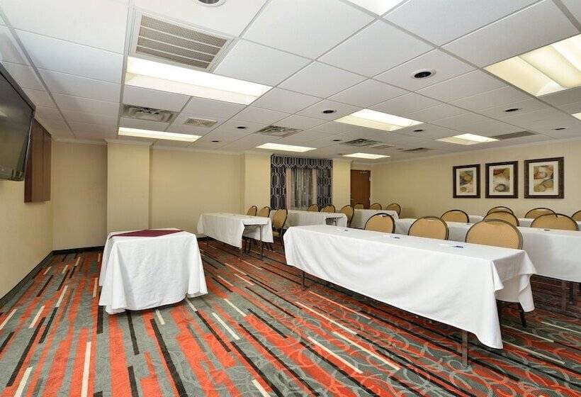酒店 Holiday Inn Express Boston Milford, An Ihg