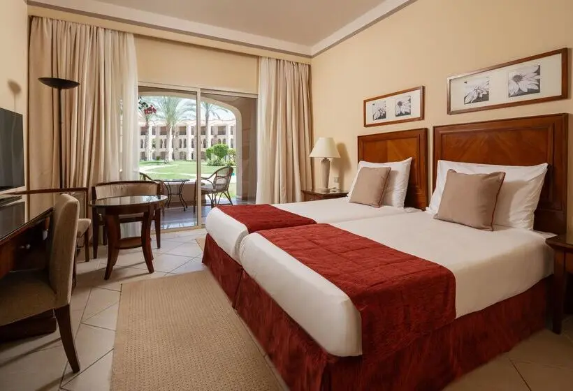 هتل Jaz Almaza Beach Resort, Almaza Bay